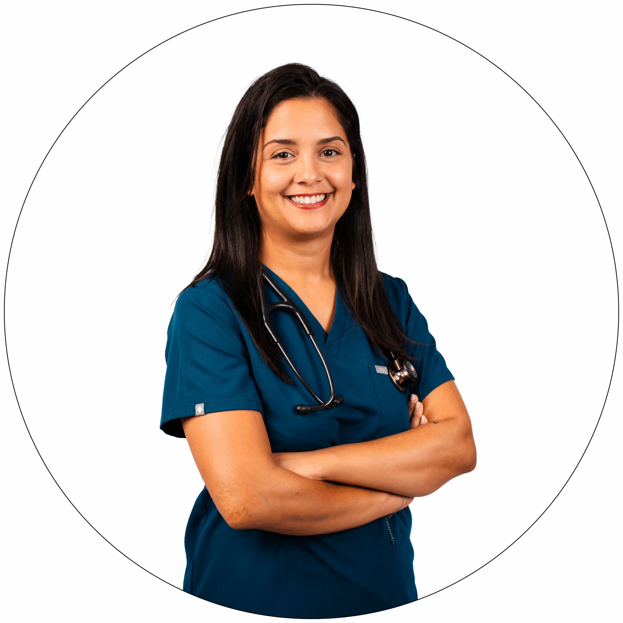 Docteur Etouissy médecin généraliste en photo portrait portant une blouse bleu.